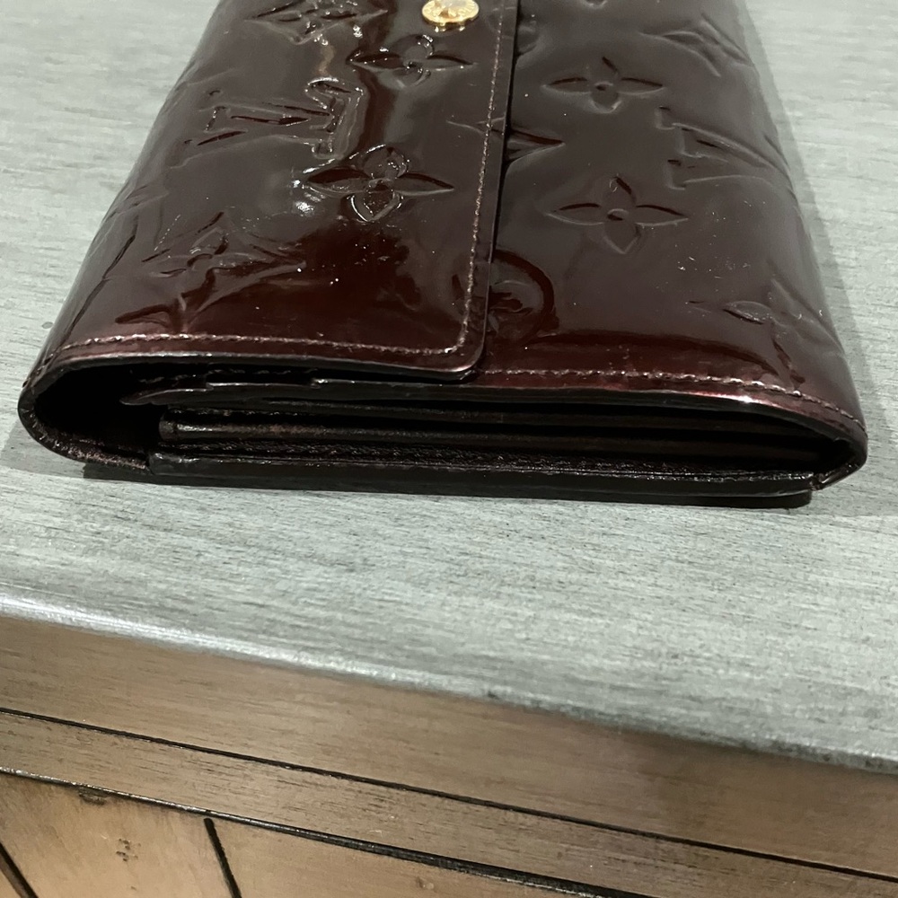 Louis Vuitton Burgundy Vernis Monogram Wallet with dust bag - Picture 5 of 12